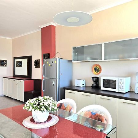 Sea View Apartments In Dıraç Dış mekan fotoğraf