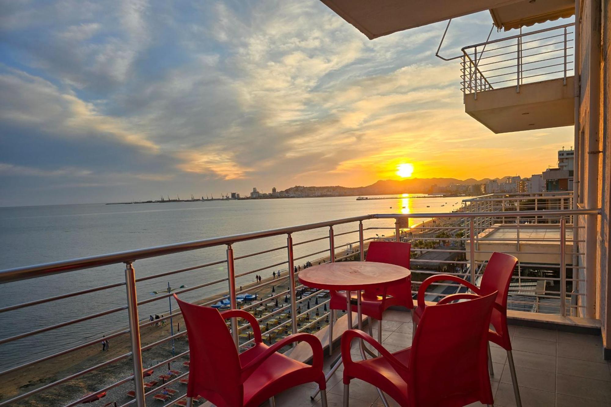 Sea View Apartments In Dıraç Dış mekan fotoğraf