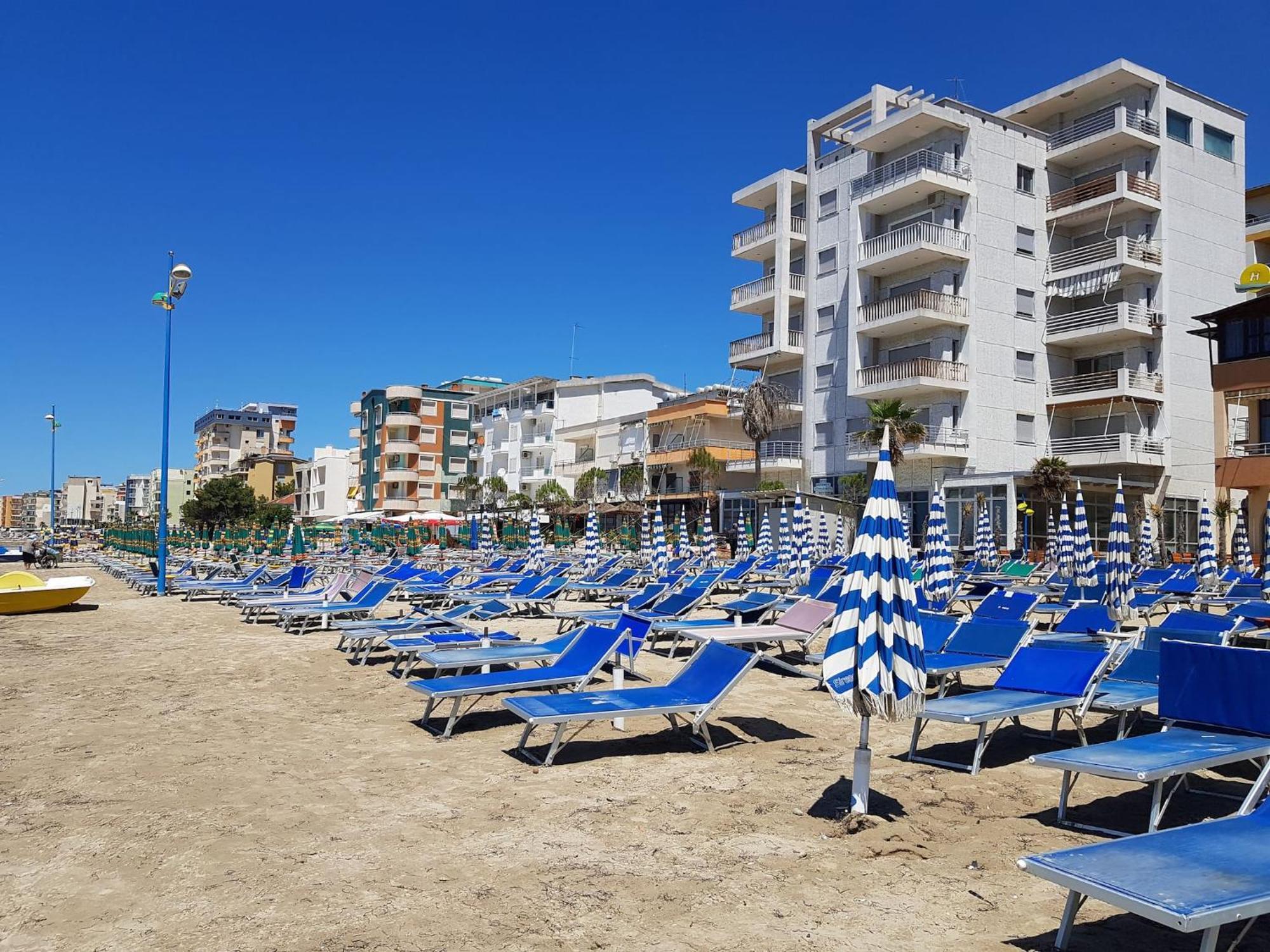Sea View Apartments In Dıraç Dış mekan fotoğraf