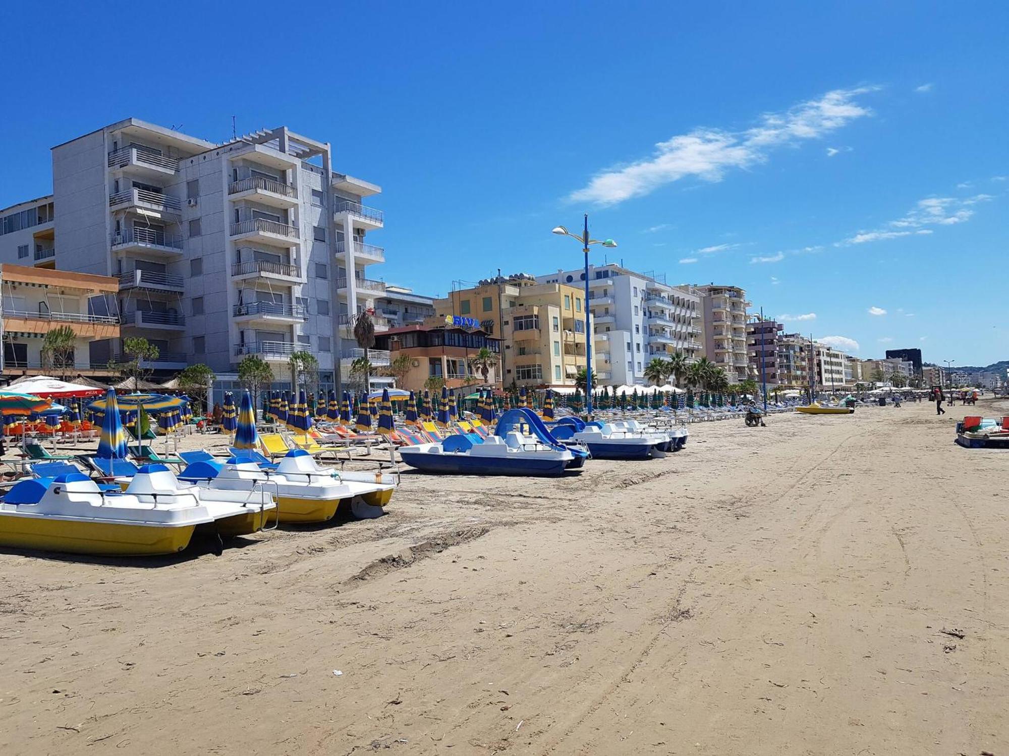 Sea View Apartments In Dıraç Dış mekan fotoğraf