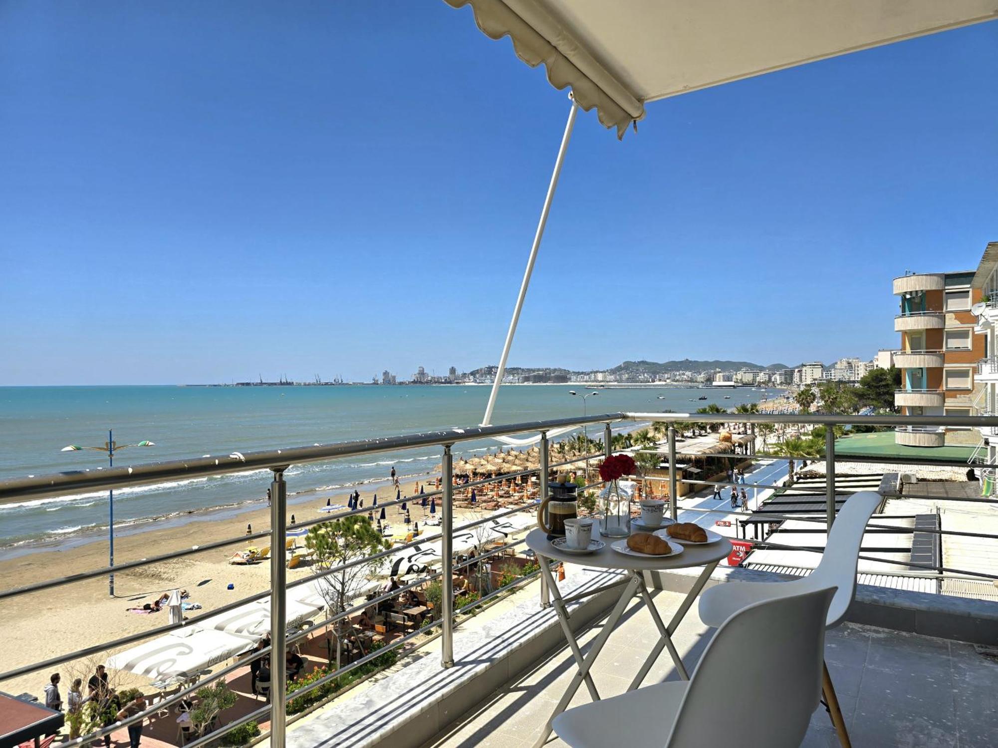 Sea View Apartments In Dıraç Dış mekan fotoğraf